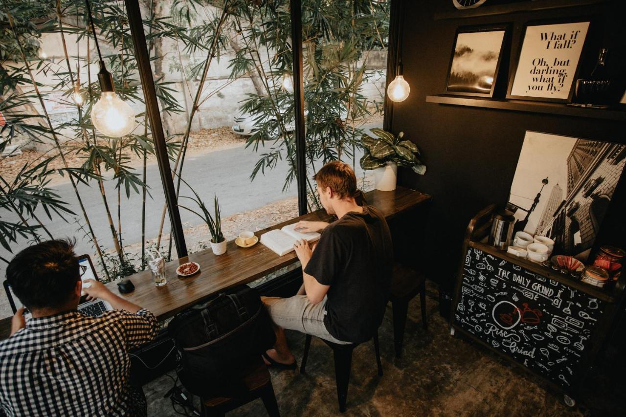 Murals Hostel And Cafe Cebu Bagian luar foto